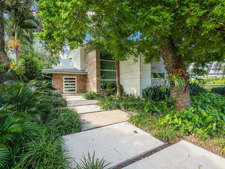 79 Shore Dr E in Miami, FL - Building Photo