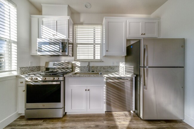 2183 Kenrick Ln in Chico, CA - Building Photo - Building Photo