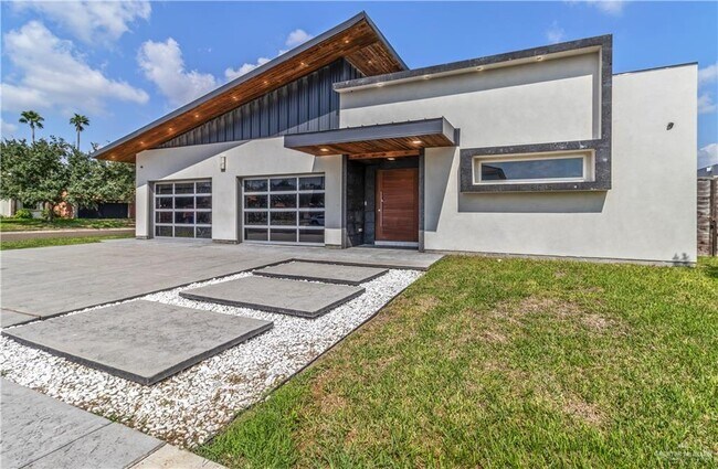 21 Kilgore Ave in McAllen, TX - Building Photo - Building Photo