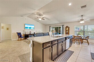 614 SW 31st Terrace in Cape Coral, FL - Building Photo - Building Photo