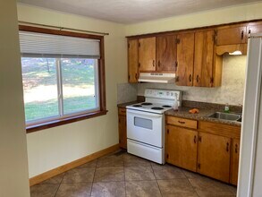 119 Betterley Pl, Unit #2 in Elizabethton, TN - Building Photo - Building Photo