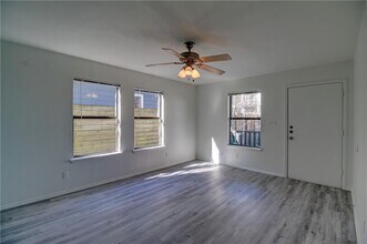 2717 Santa Rosa St in Austin, TX - Building Photo - Building Photo