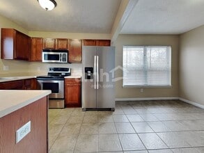 6804 Trevino Way in Florence, KY - Building Photo - Building Photo