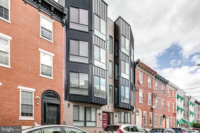 1617 Brown St in Philadelphia, PA - Building Photo - Building Photo
