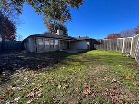 2729 Lawndale Dr in Plano, TX - Building Photo