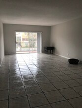 120 Lehane Ter, Unit 214 in North Palm Beach, FL - Building Photo - Building Photo