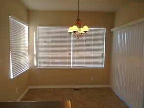 147 S 45th Ave in Brighton, CO - Foto de edificio - Building Photo