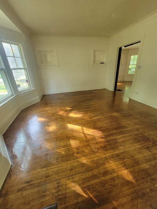 941 Dewey Ave-Unit -272 LVP-Down in Rochester, NY - Building Photo
