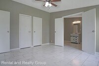 2800 Sanders Rd photo'
