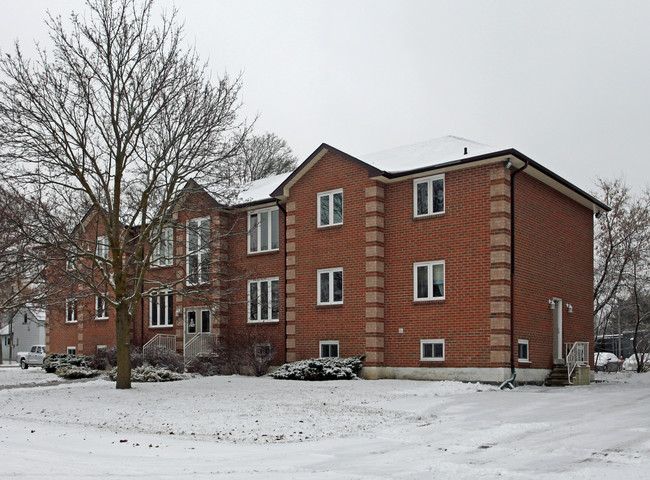 40 Ash St in Uxbridge, ON - Building Photo - Primary Photo