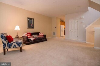 7047 Water Oak Rd in Elkridge, MD - Building Photo - Building Photo
