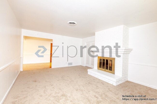 4636 Goya Pkwy in Sacramento, CA - Foto de edificio - Building Photo