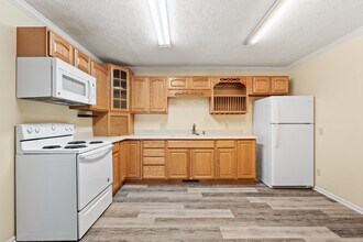 225 W Jefferson St in Plymouth, IN - Building Photo - Building Photo