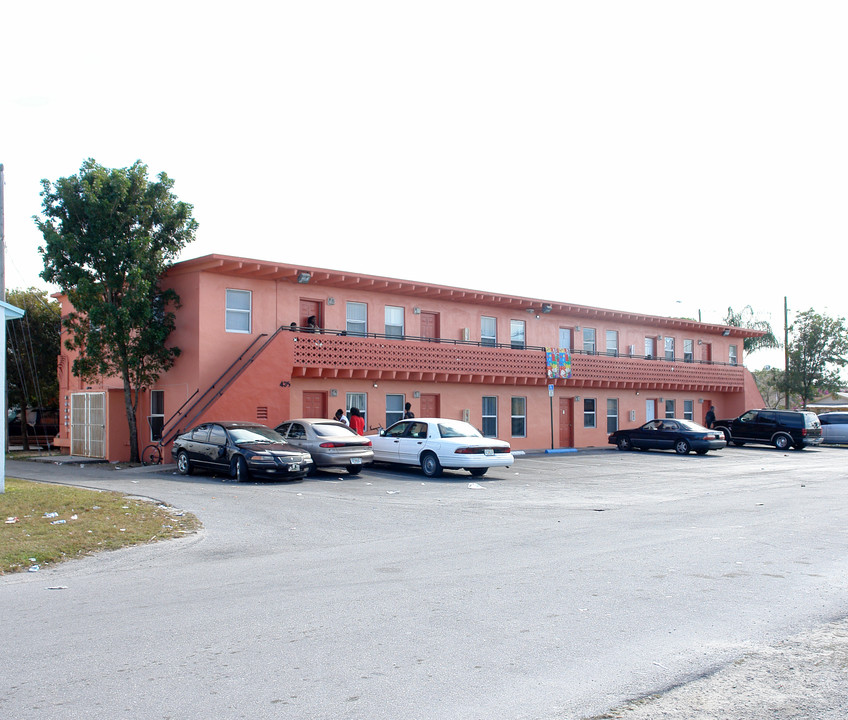 Baldwin Apartments in Homestead, FL - Building Photo