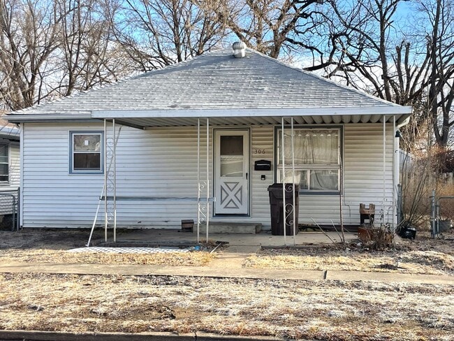 property at 306 N 3rd St