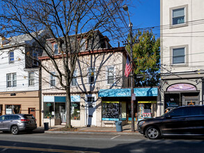 123 Main St in Dobbs Ferry, NY - Foto de edificio - Building Photo