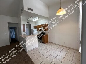6338 S Colonial Way in Tempe, AZ - Building Photo - Building Photo