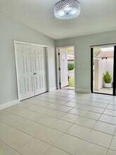 6 Chelsea Ln in Boynton Beach, FL - Foto de edificio - Building Photo