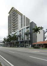 275 NE 18th St in Miami, FL - Building Photo - Building Photo