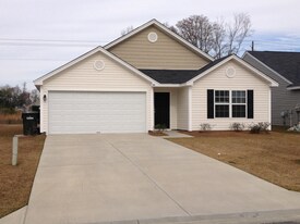 44 Roseberry Cir in Port Wentworth, GA - Building Photo
