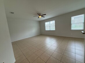 227 Azalea Way in New Braunfels, TX - Building Photo - Building Photo