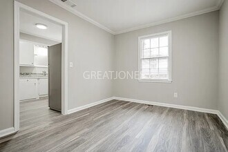 1236 S Dixon Dr in Columbus, GA - Foto de edificio - Building Photo