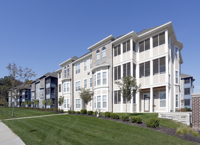 Welcome Home to The Ivy Towns + Flats in West Lafayette, IN - Foto de edificio - Building Photo