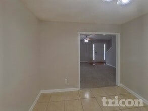 123 Galway Ln in Hampton, GA - Foto de edificio - Building Photo