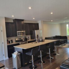 18109 Red Cedar Rd in Dumfries, VA - Foto de edificio - Building Photo