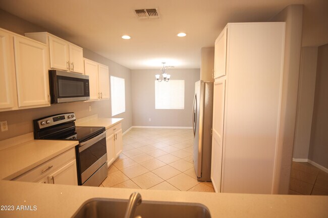1744 Maddison Cir in San Tan Valley, AZ - Building Photo - Building Photo