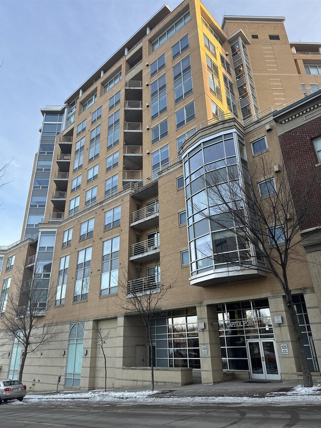 property at 125 N Hamilton St