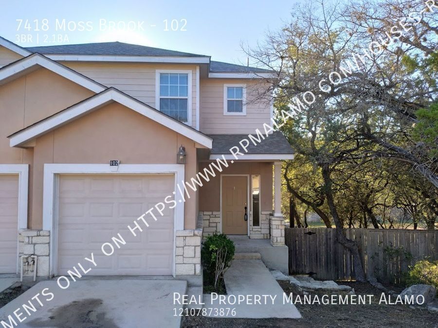 7418 Moss Brook Dr in San Antonio, TX - Building Photo