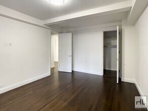 FIFTH AVENUE in New York, NY - Building Photo - Building Photo