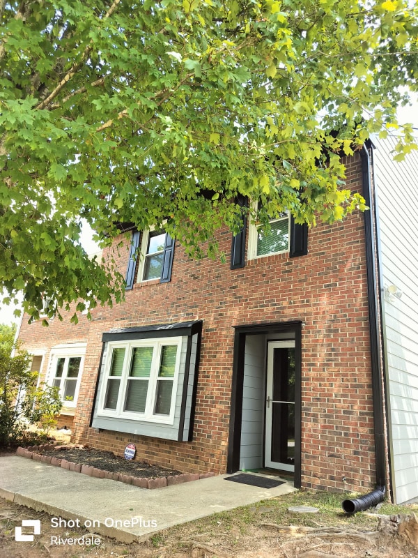 property at 1 Woodlake Dr