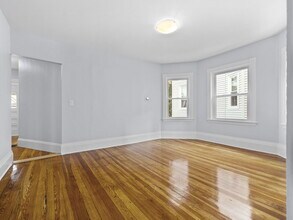 39 Hancock St, Unit 2 in Somerville, MA - Foto de edificio - Building Photo