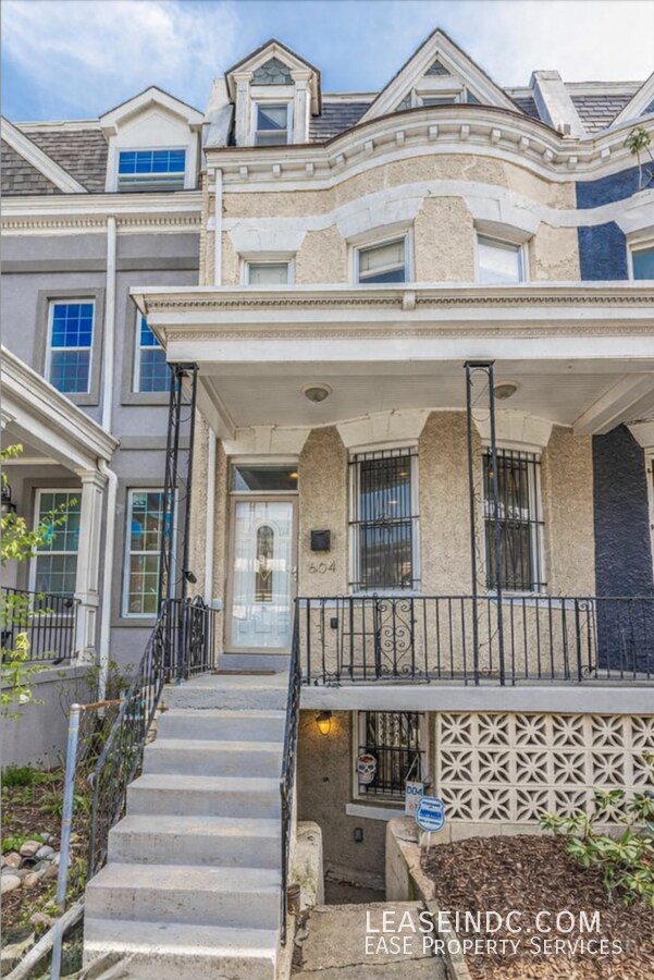 property at 604 Harvard St NW