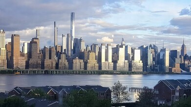 7002 Boulevard E, Unit 6 in Guttenberg, NJ - Building Photo - Building Photo