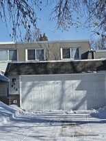 918 N 39th St in Grand Forks, ND - Building Photo