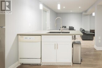 478 Summerpark Cres in Pickering, ON - Building Photo - Building Photo