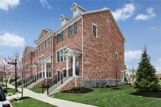 2025 Broughton St in Carmel, IN - Building Photo - Building Photo