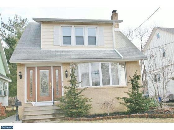 75 Manor Ave, Unit Second Floor in Oaklyn, NJ - Foto de edificio