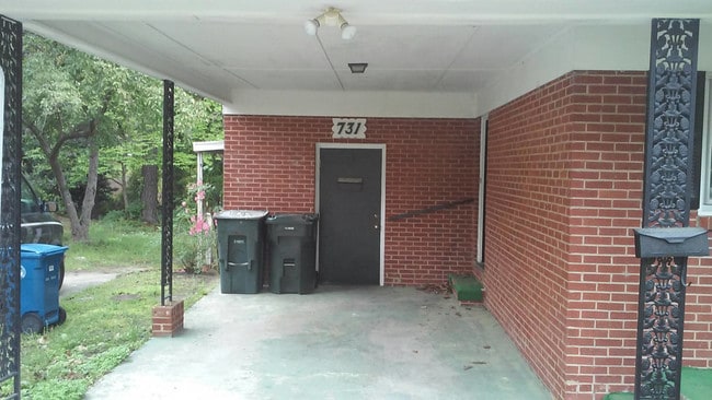731 Ashburton Dr in Fayetteville, NC - Building Photo - Building Photo