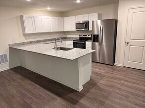 2555 NW 23rd Ave in Ocala, FL - Building Photo - Building Photo