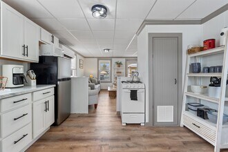 2 Island Path in Hampton, NH - Building Photo - Building Photo