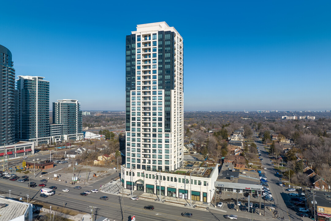 The Vanguard Condominums in Markham, ON - Building Photo