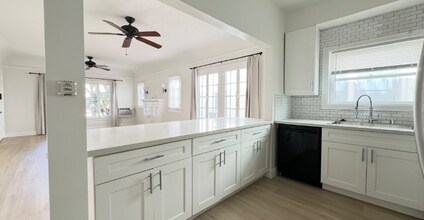 422 N Spaulding Ave in Los Angeles, CA - Building Photo - Building Photo