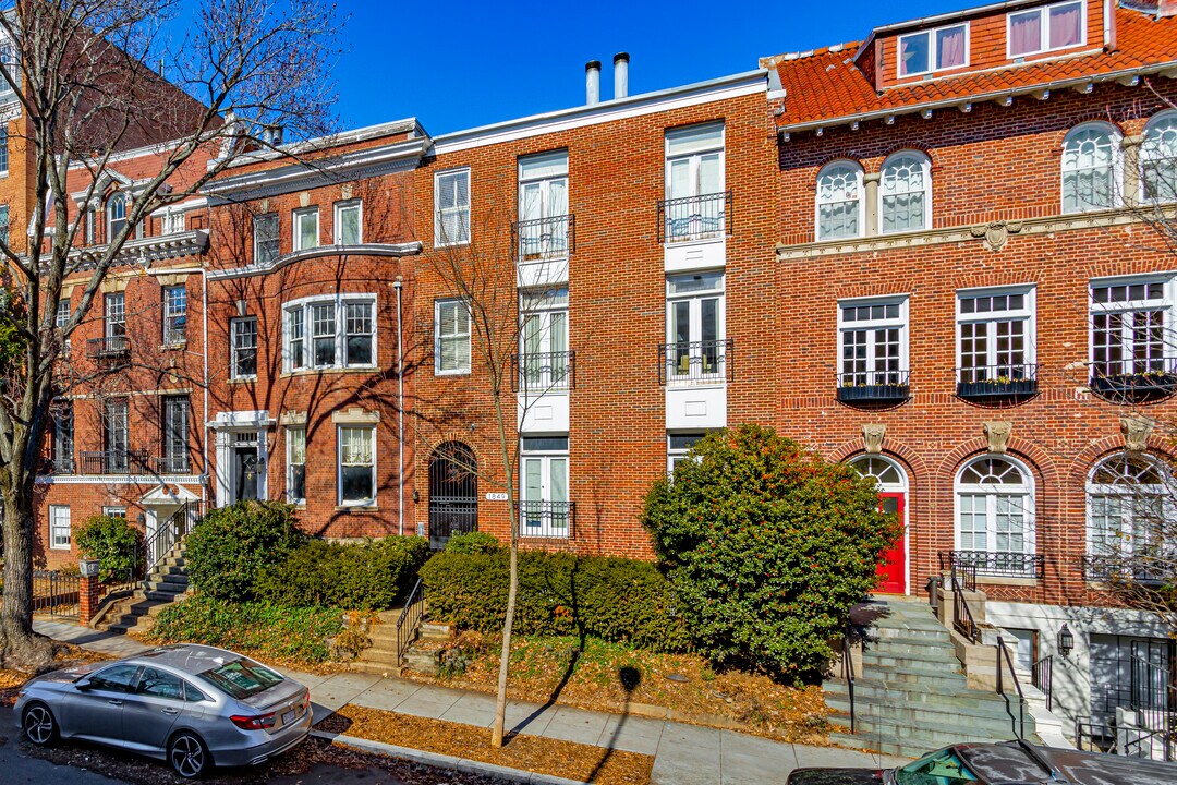 1849 Kalorama Rd NW in Washington, DC - Building Photo