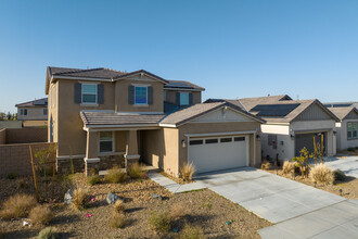 Country Creek in Victorville, CA - Building Photo - Building Photo