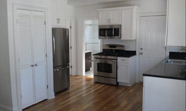 17 Lincoln Ave, Unit 2A in Norwalk, CT - Building Photo - Building Photo