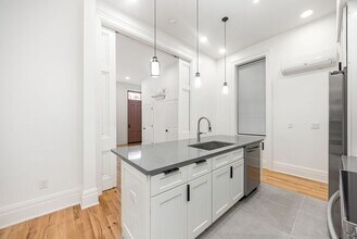 1121 Dayton St in Cincinnati, OH - Building Photo - Building Photo